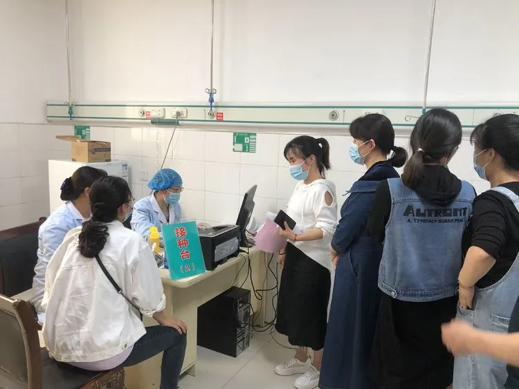 乡村故事 省督导组到卧龙医院督导检查新冠肺炎疫情防控及新冠疫苗接种工作