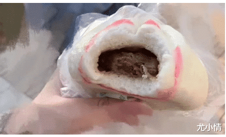 农业农村部|去钓鱼不知被啥咬了，这就想吃席了？哈哈哈