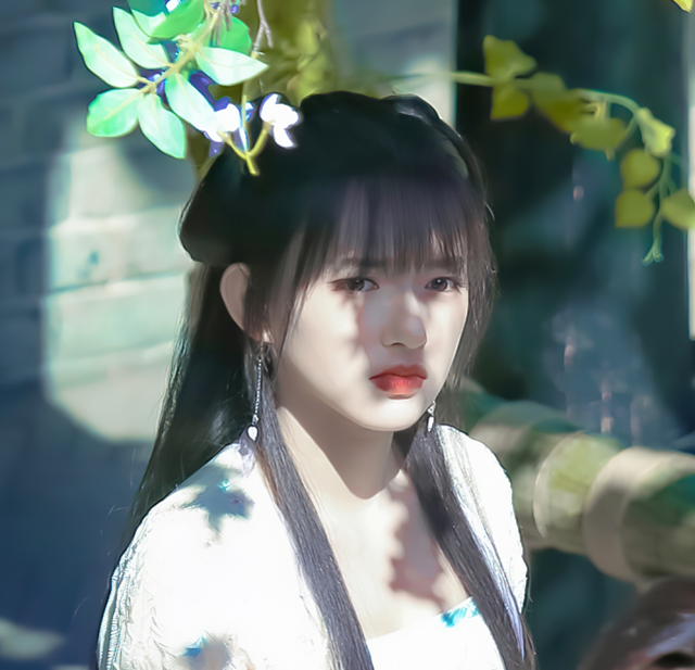 程潇|程潇再现“铁刘海”，对镜下腰头发纹丝不动，画面绝美如真人芭比