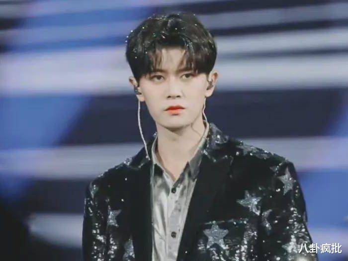 黄子韬|井柏然委曲求全？蔡徐坤拒绝流量？任嘉伦得不偿失？黄子韬新恋情？