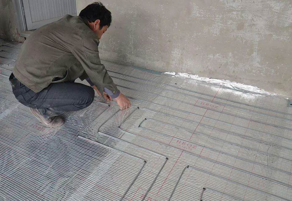 南方业主,用电地暖好?还是水地暖好?