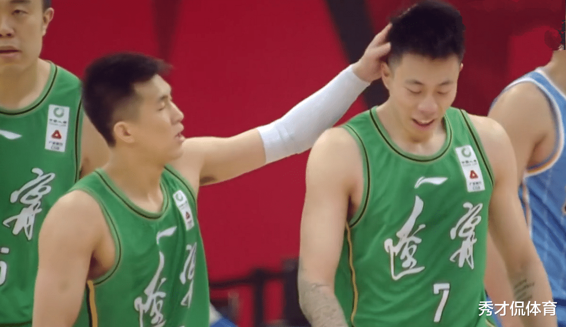 辽宁男篮|4场73分却只有1次失误！辽篮大公子完成新蜕变，杨鸣笑呵呵心里美
