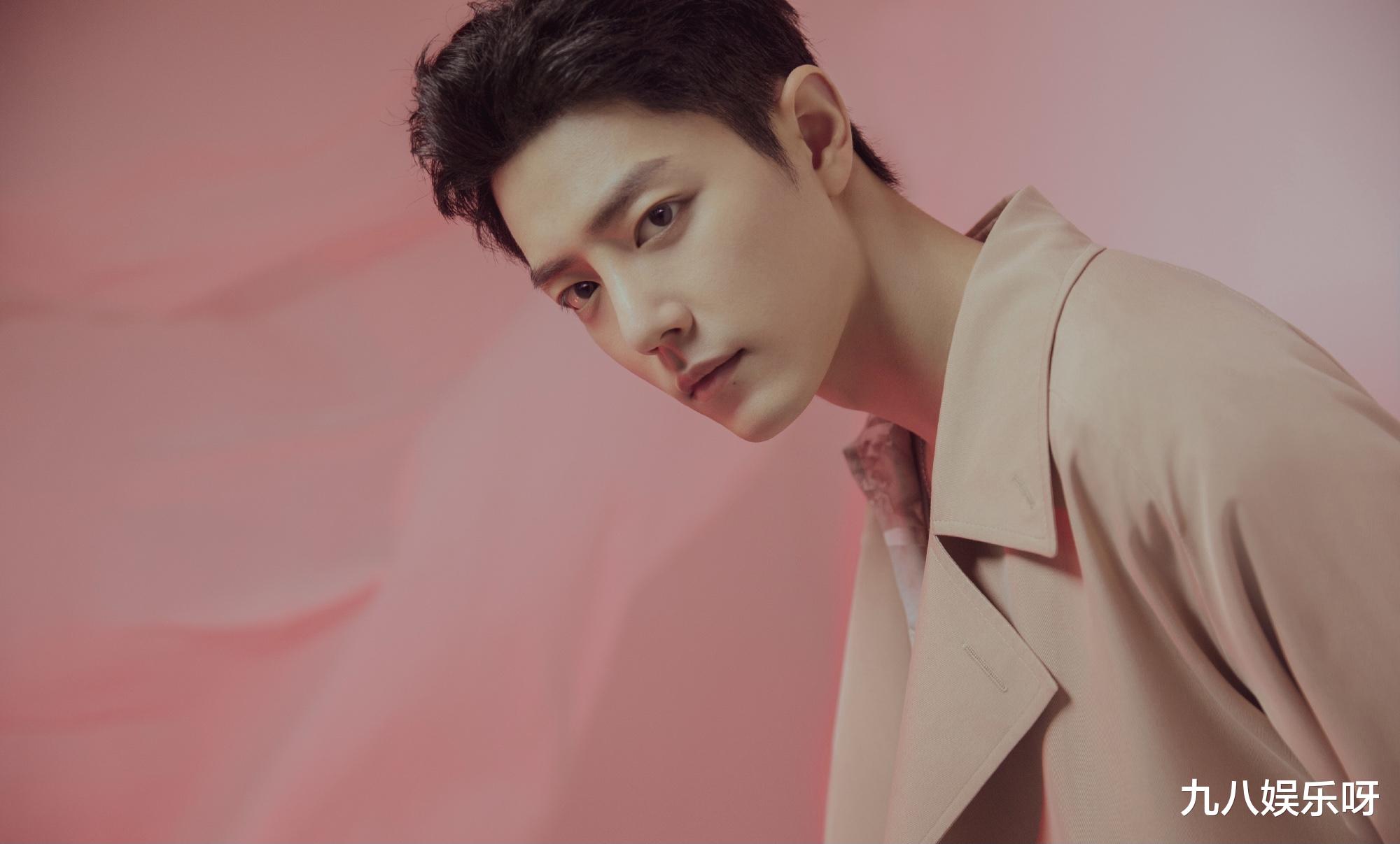 肖战|步入正轨的肖战，却始终迈不过心里的坎，粉丝说不心疼是假的