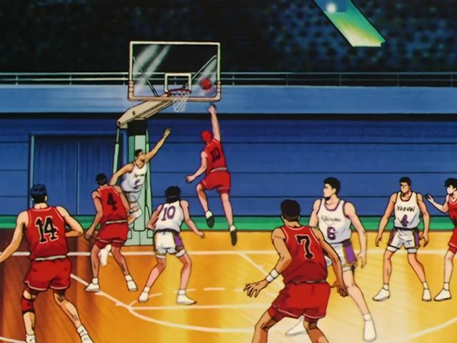 灌篮高手|灌篮高手樱木传球失误，是新手的他做出了正确的选择