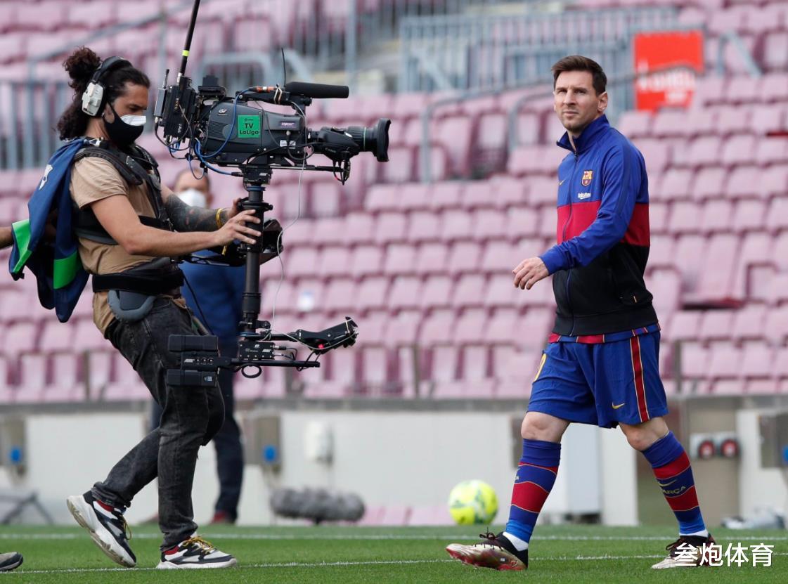 巴塞罗那|巴萨又走弯路？曝梅西续约2年，但还是难争冠，C罗的苦他也懂