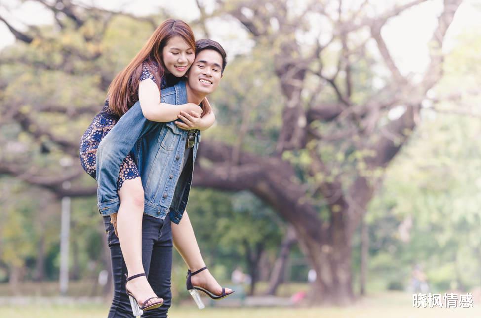 晓枫情感|爱情中，最好的关系不是信息秒回，而是“始终在意”你