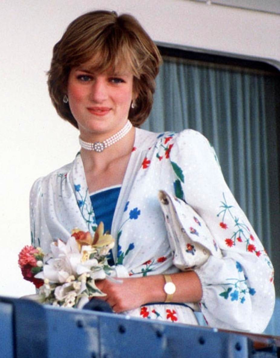 戴安娜20歲懷上威廉，穿著粉藍色的公主裙睡著，像落入凡間的精靈-圖9