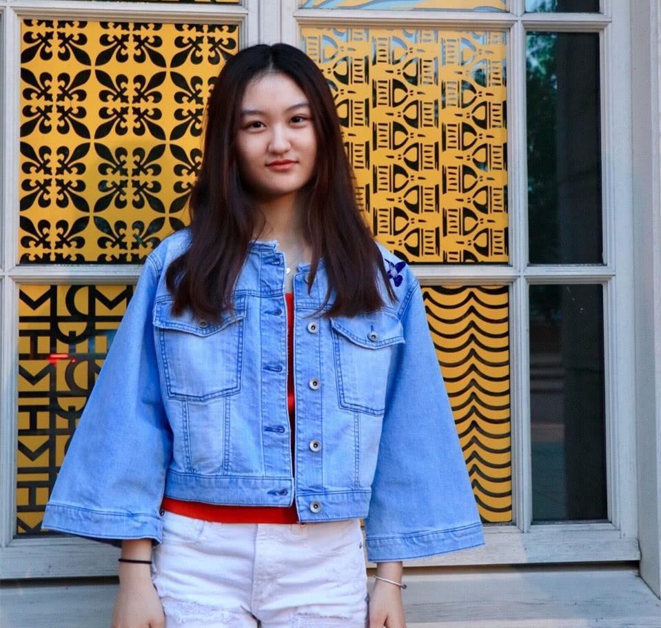 花千骨|因演《花千骨》被网暴退圈：赵丽颖一夜成顶流，却毁掉了14岁的她