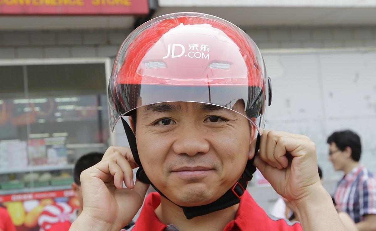 京东|7686亿！京东超越阿里成第二大民企，曾获人民日报点赞