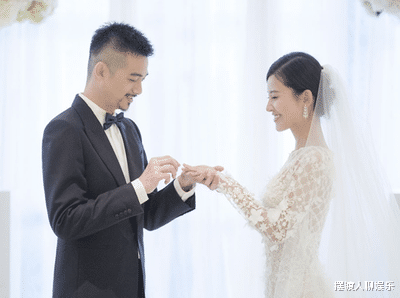 冬至|杨子姗官宣怀孕后晒照，跟丈夫甜蜜同框过冬至，全素颜状态很好