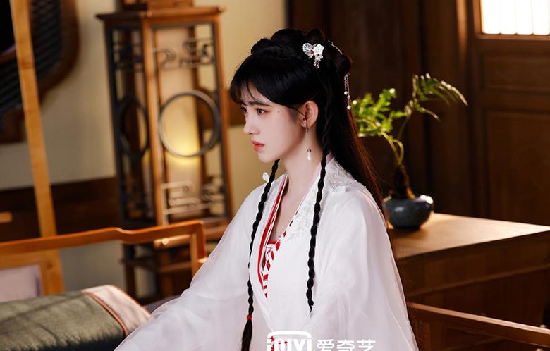柳岩|鞠婧祎挑战仙侠虐恋剧，造型多变美若天仙，男主是95后当红偶像