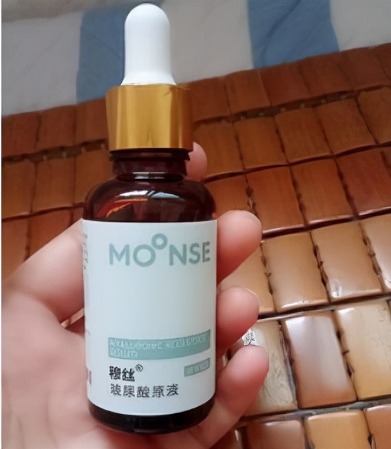 补水 美白补水亮肤的精华液推荐：这些精华液，深层美白让肌肤水润白亮