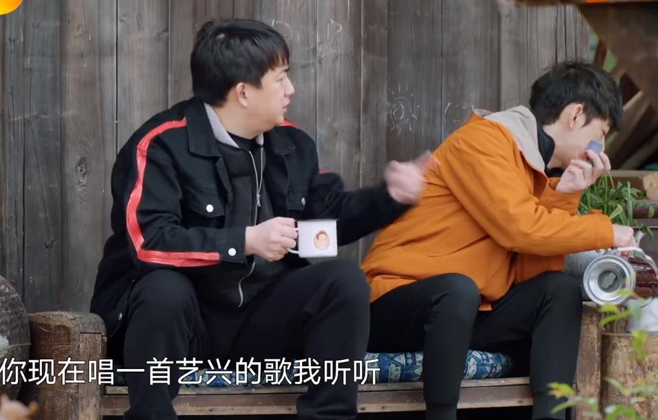 黄磊|《向往的生活5》：黄磊情商两度下线，何炅都差点救不回来