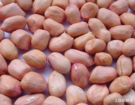 红枣|得胃病的人,经常吃花生米真能养胃吗?这个真实案例告知你答案