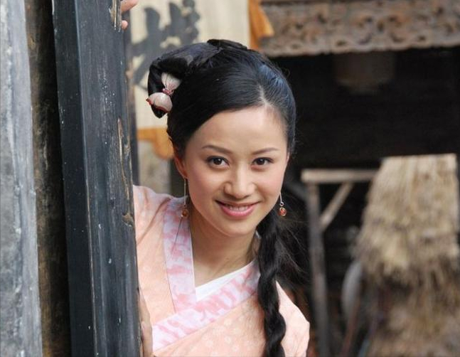 倪虹洁|《武林外传》最美女神倪虹洁：当初比闫妮还火，如今却混得最惨