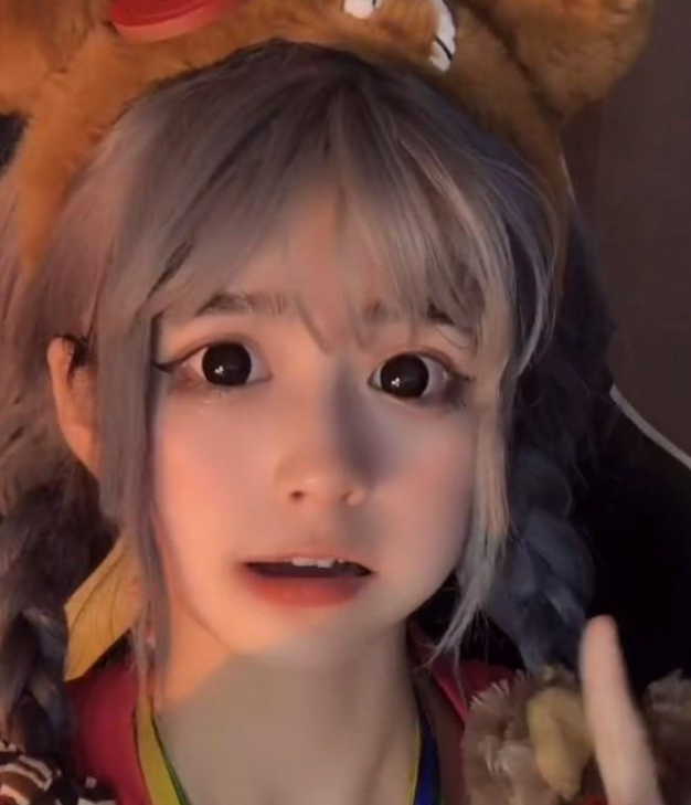 安妮|安妮：因一场车祸毁容，靠一句话大火吸粉千万，如今自曝是男人？