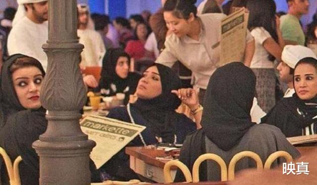 赫德|迪拜赫德王妃：有绝世容颜，嫁给表哥生12子，却被禁足长达41年