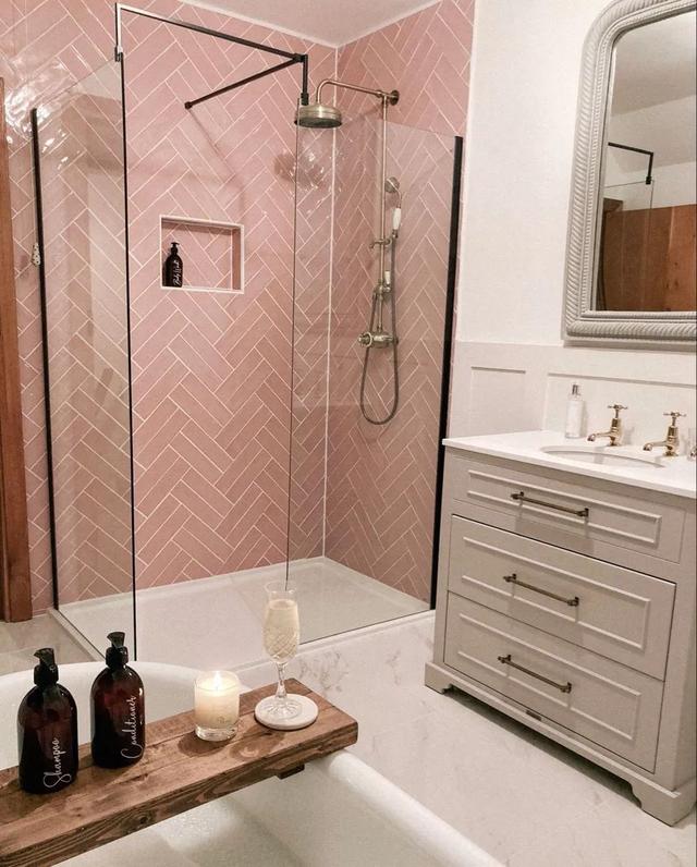 从普通到高级，卫生间审美升级5个要点，看得我也想作一作！