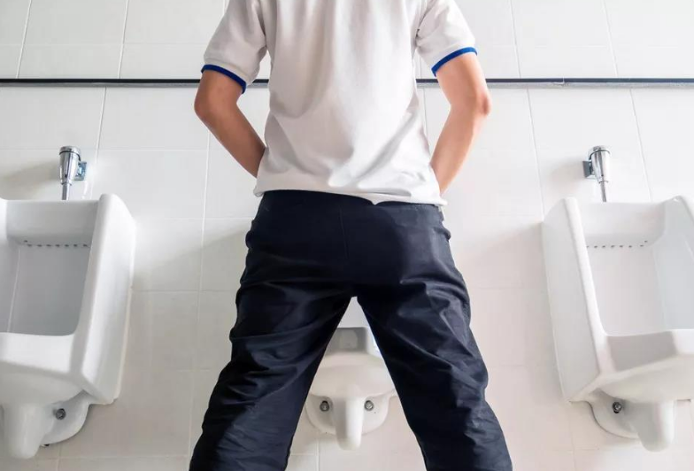 医生|21岁大学生一个月27次419，医生：需割掉部分腺体，女友当场分手