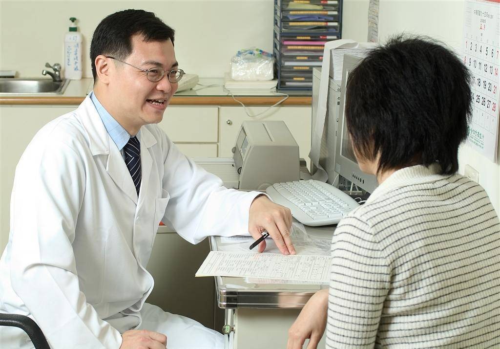 乳腺癌|56岁阿姨确诊乳腺癌，不幸离世，医生：一把年纪，怎能如此放纵