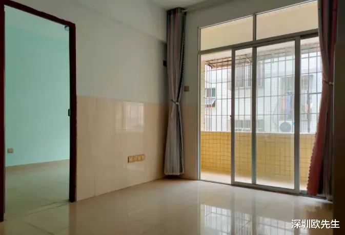 购房置业|男子360万卖房，买房者报价270万，只愿意给到两年前的成交价！