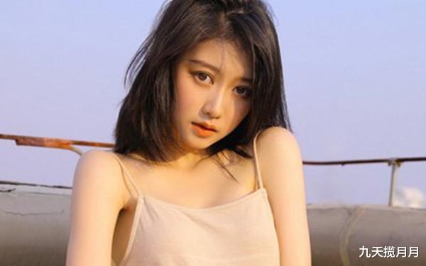 九天揽月月|美女家有两处房产，一家公司，不敌网暴而轻生！