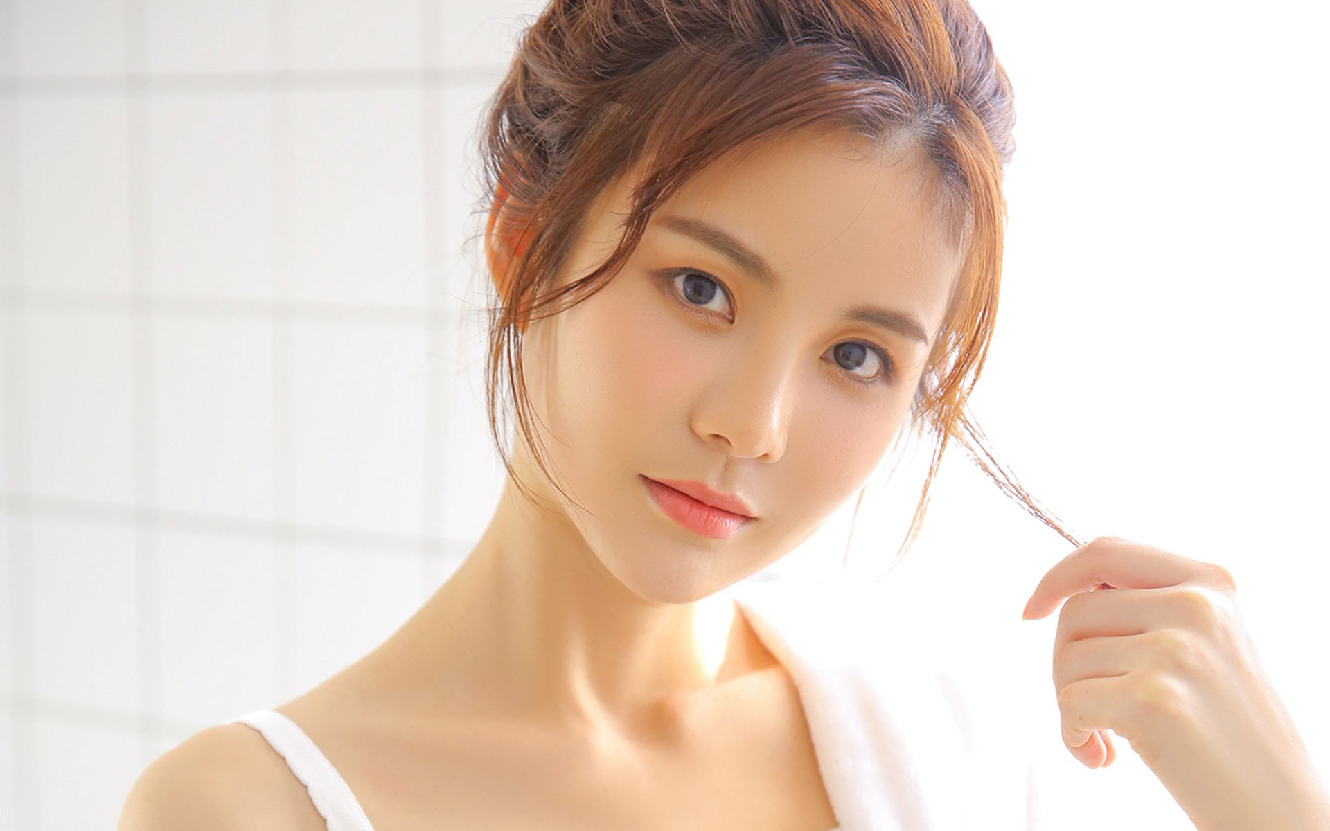 游一姐|42岁的何女士一直没有和婚外情人分手