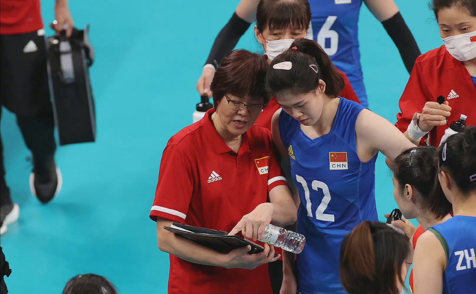 李盈瑩|兩場(chǎng)比賽才得24分，李盈瑩狀態(tài)下滑？不，天津演練戰(zhàn)術(shù)、妹妹能者多勞而已！