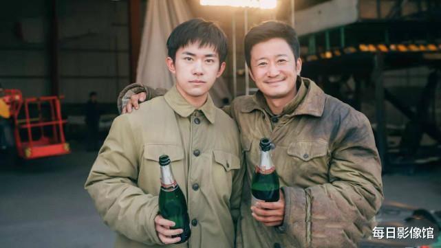 张俪|还有3个月，吴京要带着《长津湖》续集回来？徐峥沈腾或可能再次败北