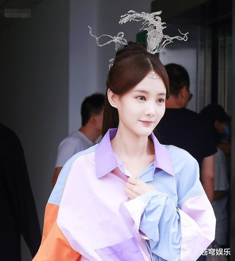 李一桐|一向演女主的李一桐，去《苍兰诀》当配角，得知她演谁后不平静了