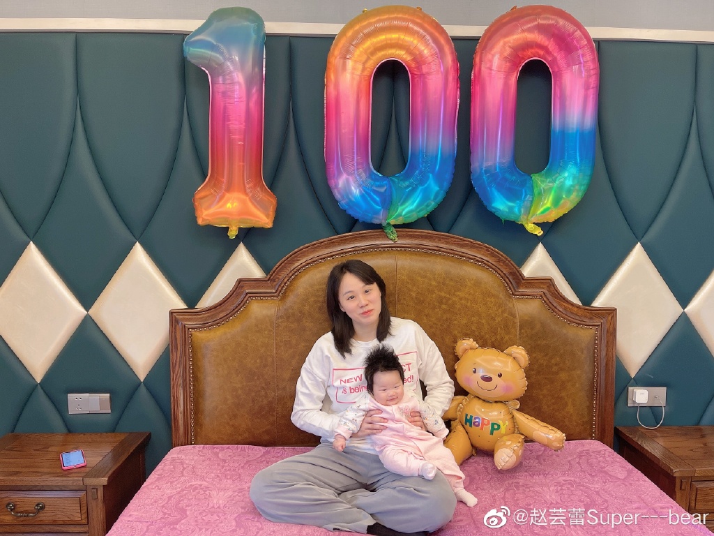 赵芸蕾|有爱！国羽奥运冠军怀抱女儿出镜太幸福，产后仅100天便瘦身成功