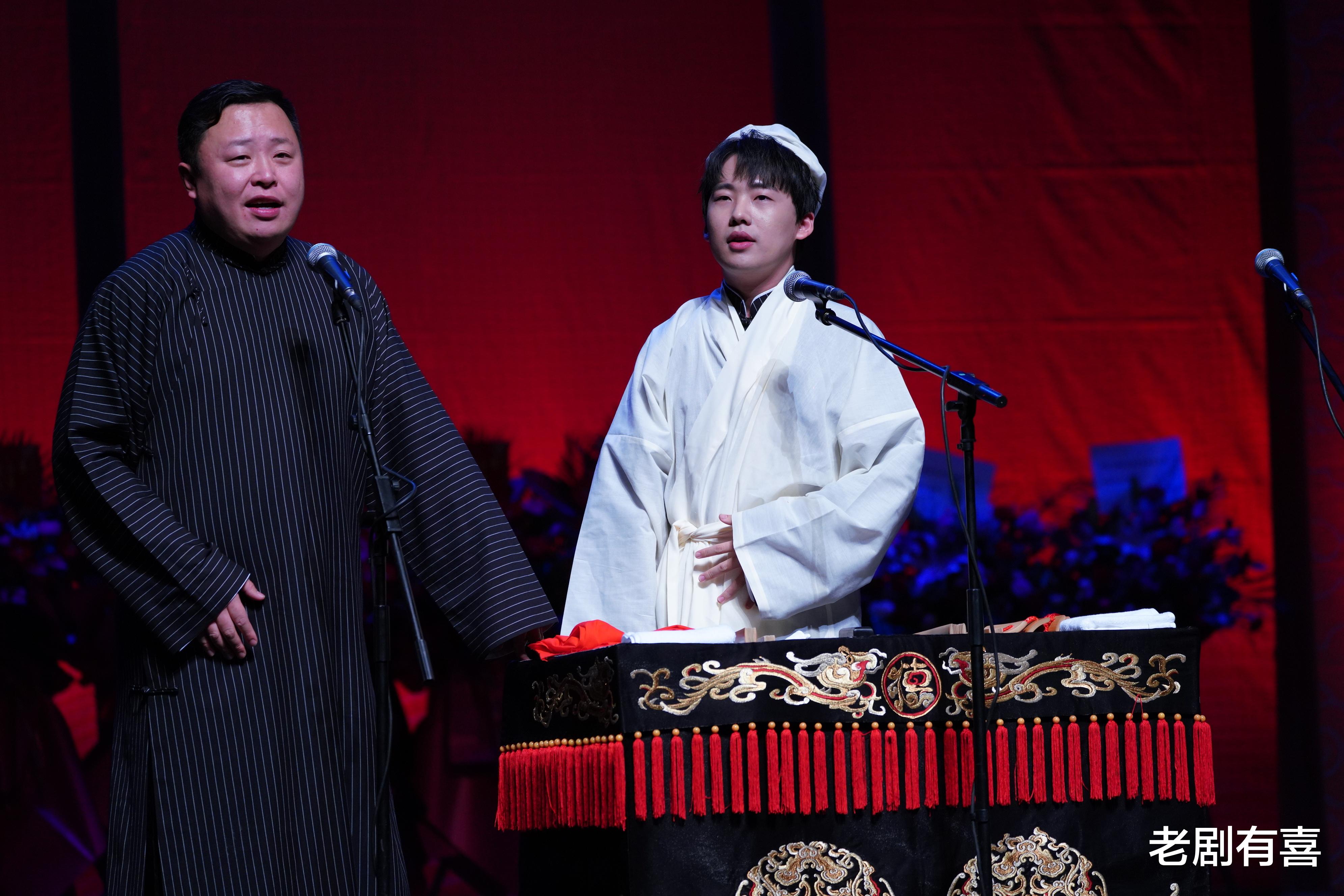 郭麒麟|郭麒麟几位绯闻女友，这次蒋依依去看郭麒麟，怕不止绯闻那么简单