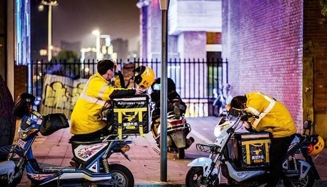 晓婉说 外卖小哥有福了，4月28日起一类行为直接免罚，工资要变多了！
