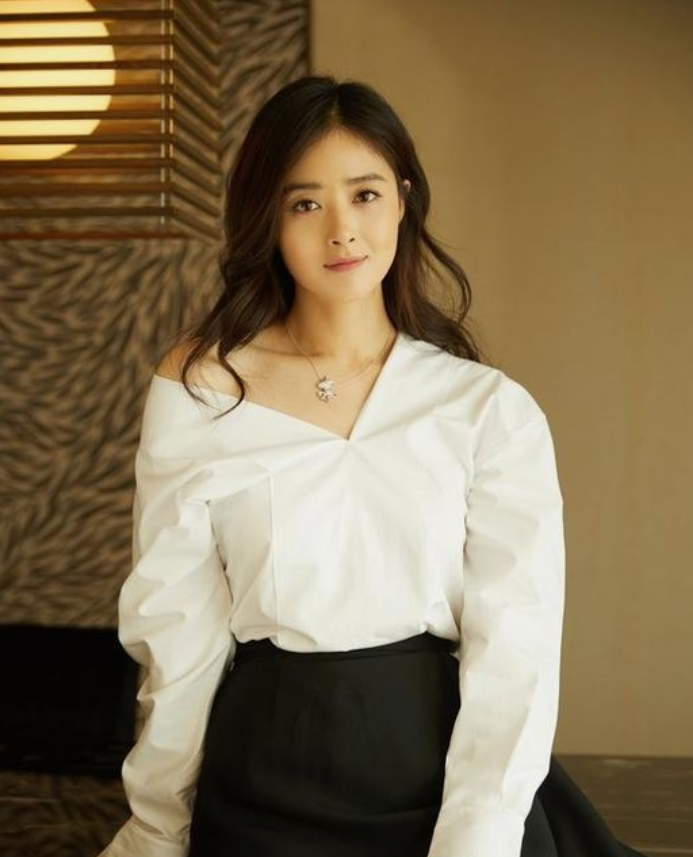 蒋欣|蒋欣，侠气勇敢的樊胜美， 霸气的娘娘， 喜欢吗