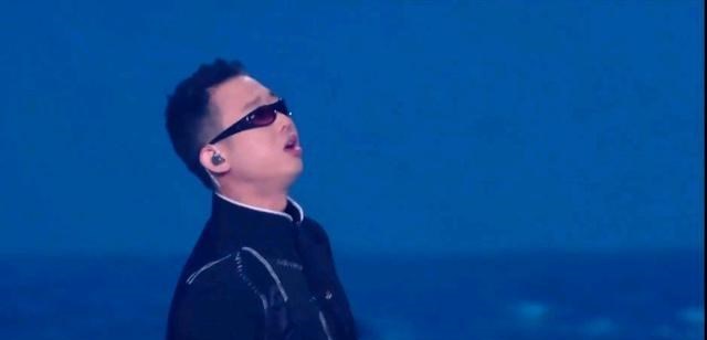 郑绪岚|4位好声音学员上腾讯音乐盛典:单依纯带来经典歌曲,他演唱多首歌