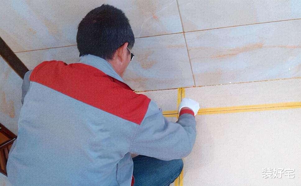 近千元的瓷砖，却被几十块钱的美缝剂毁了，真的好不值！