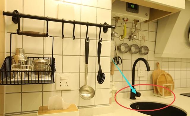 43㎡小宅,硬在窗户旁挤出小书房,真心实用!全屋收纳绝了