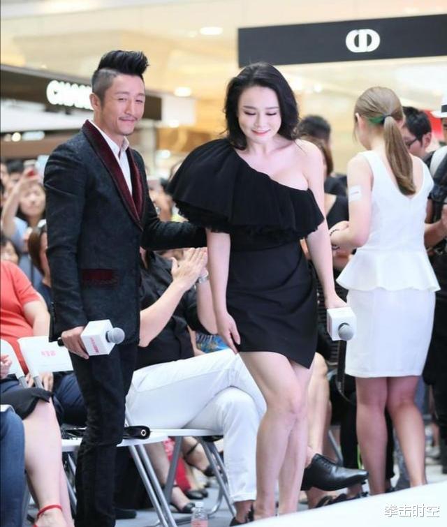 冉瑩穎|冉瑩穎與鄒市明擁抱照罕見曝光！嬌妻終于說(shuō)了實(shí)話：老公已隱退