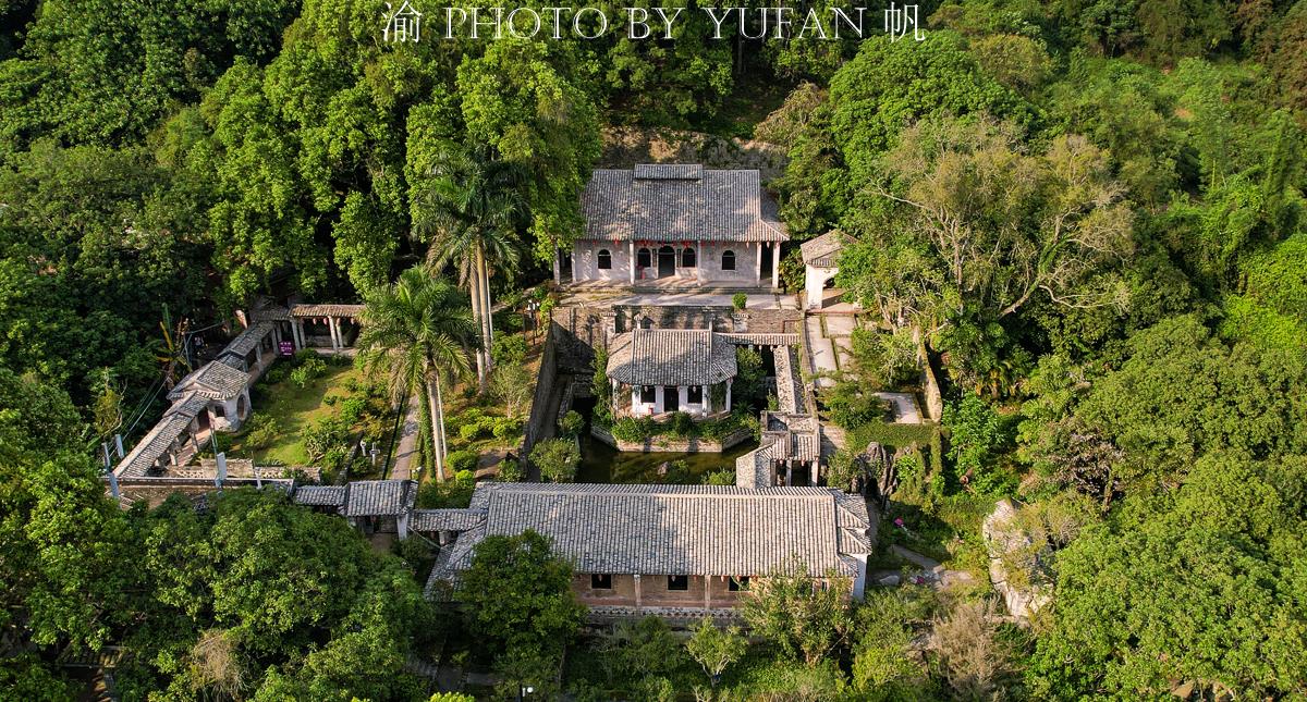 整天都在想足球的事 广西玉林发现一座400亩豪宅，主人身高1.57米，却娶了8个老婆