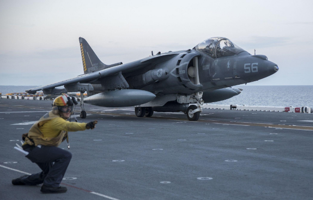 小猫咪的星座故事 美英澳军事联盟遭多国怒批，舰机表现堪称灾难，仍妄想统治全球