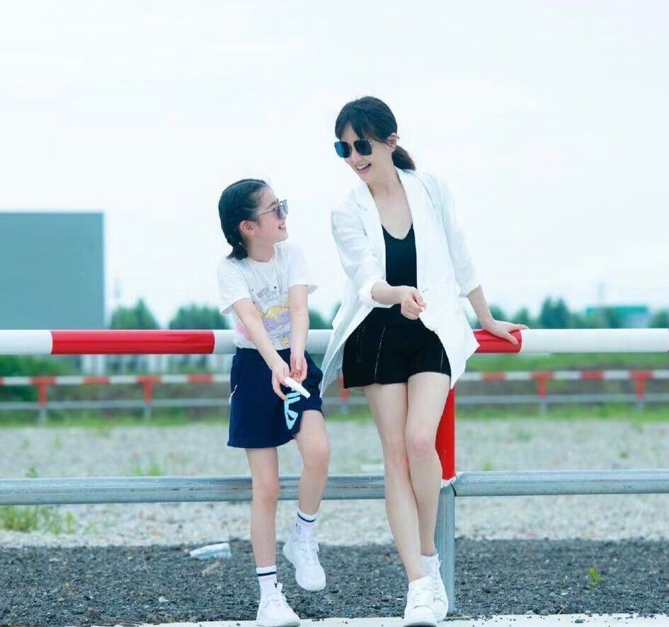 左小青|左小青官宣离婚，你以为的风平浪静，其实早有预兆！