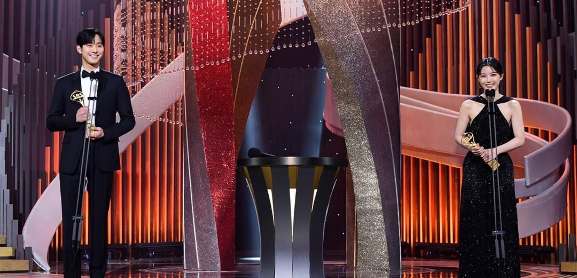 金素妍|演技大赏：宋慧乔神隐、崔宇植金多美没拿CP奖、金素妍落泪夺大赏