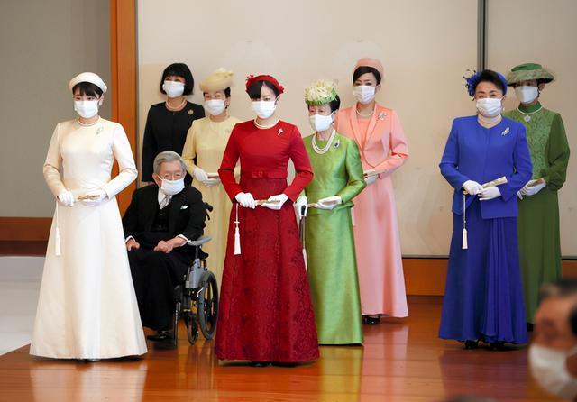 欧阳娜娜|日本爱子公主终于换发型了！齐刘海波波头有点呆萌，输给佳子真子