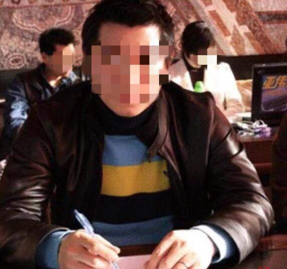 竹不倒 已婚男子追求32岁女士发生争执，在车内将其殴打致死！被判15年…