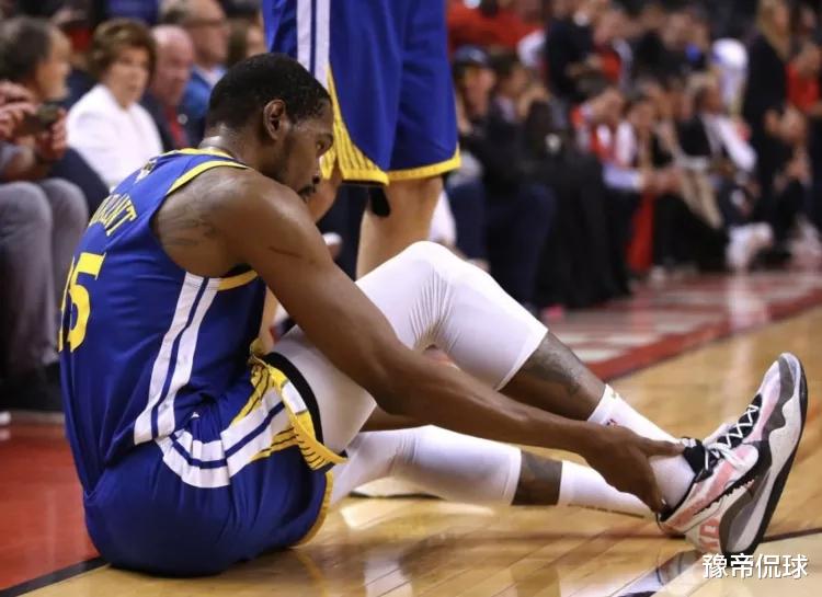 克萊·湯普森|湯普森31歲近況：憔悴發(fā)福，接盤卡戴珊無望！巔峰不在！庫(kù)里被坑