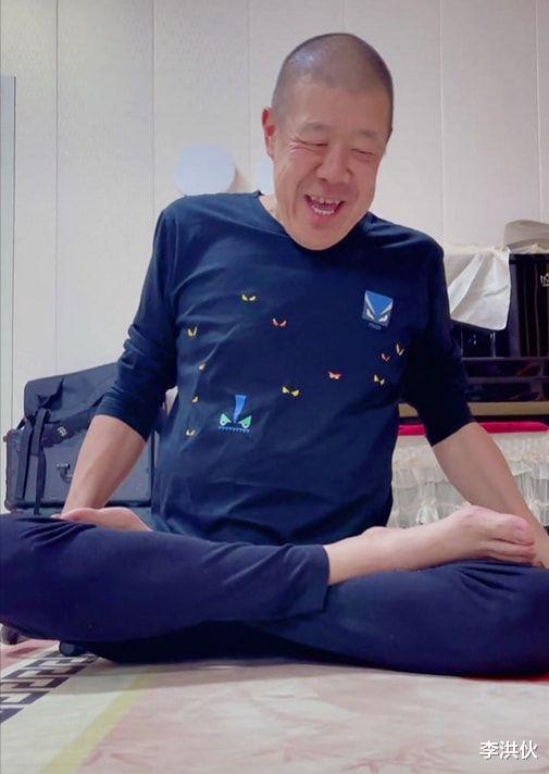 倪妮|“许大马棒”秦卫东近照，一改影视剧里的魁梧模样，瘦到皮包骨头