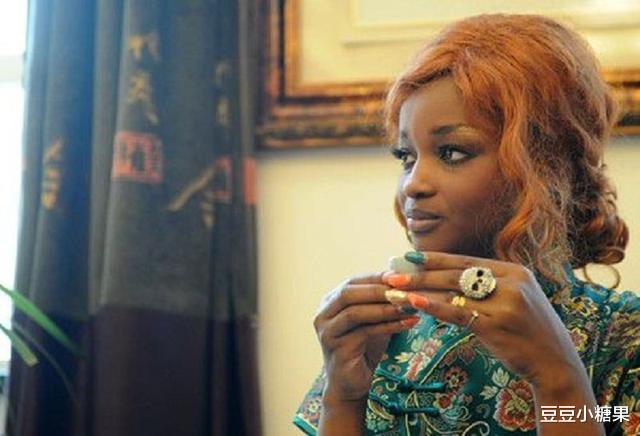 非洲 53岁中国画家娶非洲24岁少女，婚礼耗资4000多万，后来怎样了?