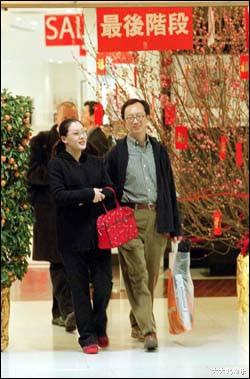 梁锦松|梁锦松：婚内出轨陈慧珊，跟两任妻子闺蜜传绯闻，他到底多风流？