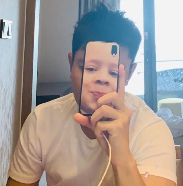 田雨橙|贾乃亮与金晨恋情实锤？曾深夜共处一室，晒同款情侣手机壳！