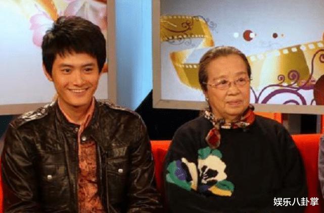 王媛可|他们在剧中是母子，戏外却是真实夫妻，生下双胞胎儿子，取名一模一样